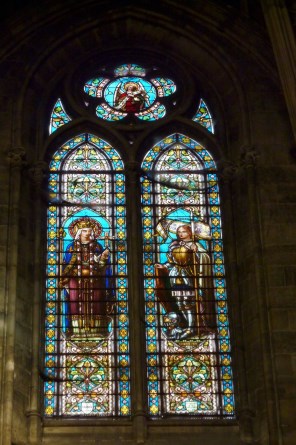 성녀 클로틸다와 성녀 잔 다르크_photo by Reinhardhauke_in the Church of Saint-Louis in Bordeaux_France.jpg